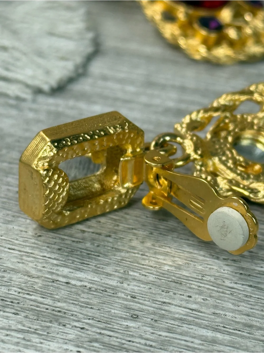 Vintage 90’s Gold-Tone Red Crystal Drop Clip-On Earrings